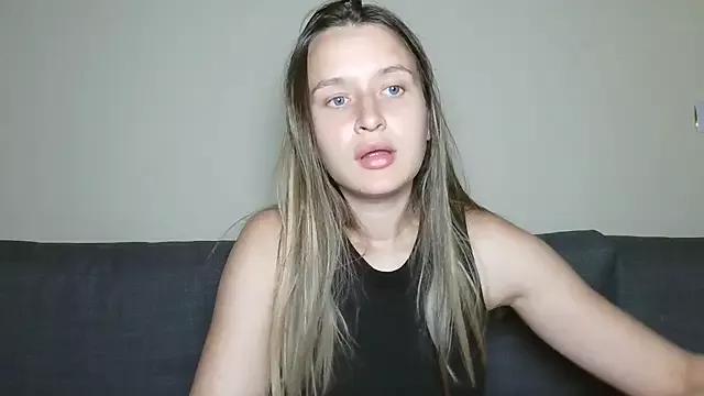 Submissive_love from StripChat is Freechat