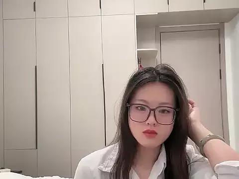 suluo- from StripChat