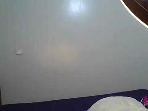 Try the hottest girls free webcams as they get au naturel and get naked fulfilling your nuttiest whims.