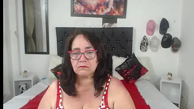 Sweetbigcatt from StripChat