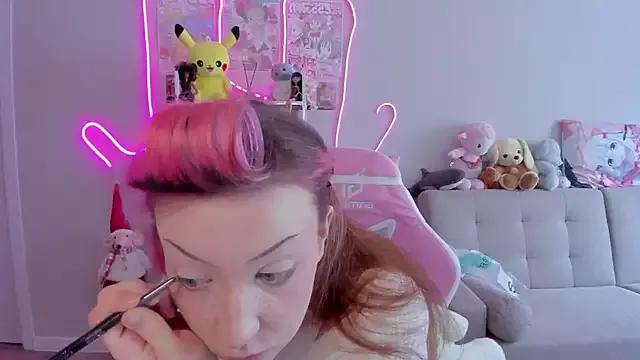 SweetieMollyy from StripChat is Freechat