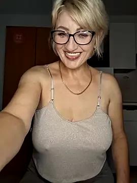 Sweety_blonda007 from StripChat is Freechat