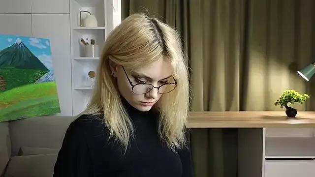 TaiteBach from StripChat