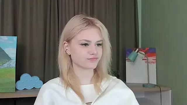 TaiteBach from StripChat