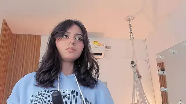 tamara_aluna from StripChat is Freechat