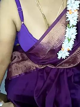 Try the hottest girls free webcams as they get au naturel and get naked fulfilling your nuttiest whims.