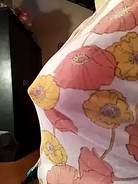 Try the hottest girls free webcams as they get au naturel and get naked fulfilling your nuttiest whims.