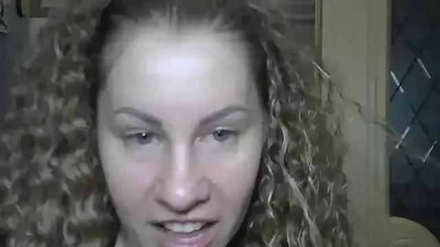 TherestlessKitty from StripChat is Freechat