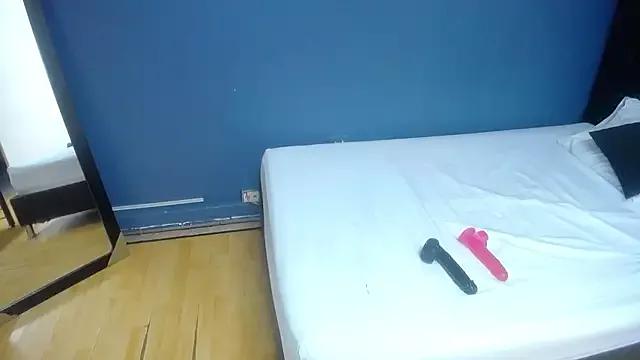 tinyy_whore18 from StripChat is Freechat