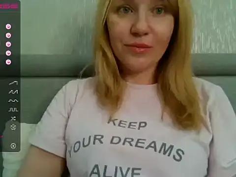 Try the hottest girls free webcams as they get au naturel and get naked fulfilling your nuttiest whims.