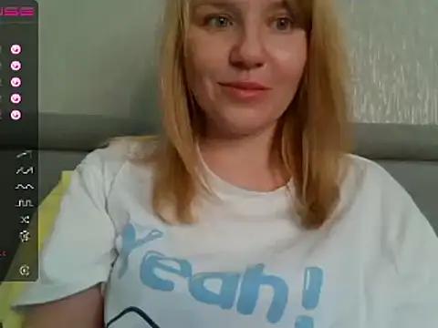 Try the hottest girls free webcams as they get au naturel and get naked fulfilling your nuttiest whims.