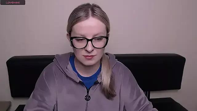 VanillaRose_ from StripChat is Freechat