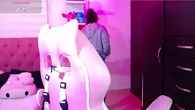 Vannessa__Shy from StripChat is Freechat