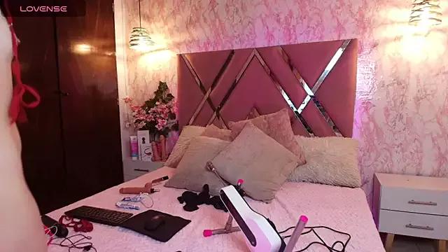 Try the hottest girls free webcams as they get au naturel and get naked fulfilling your nuttiest whims.