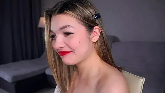 VeronaAppleberry from StripChat is Freechat