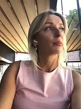 VikaBunny1 from StripChat is Freechat