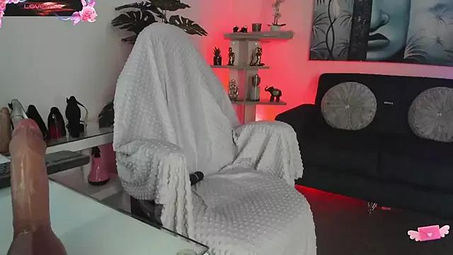 Try the hottest girls free webcams as they get au naturel and get naked fulfilling your nuttiest whims.