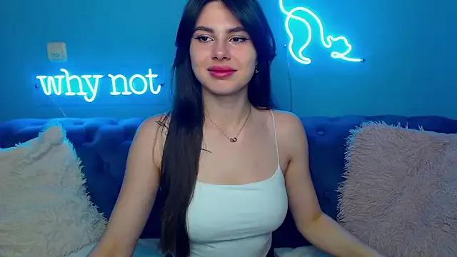 ViollinaLove from StripChat is Freechat