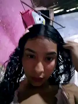 Vluzmary31 webcams show profile image 