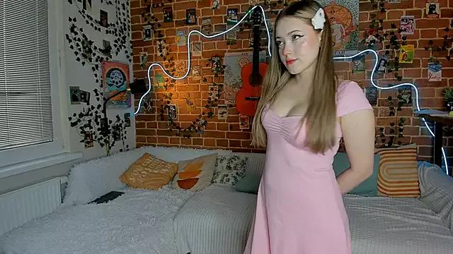 yamy_yamy_yamy from StripChat