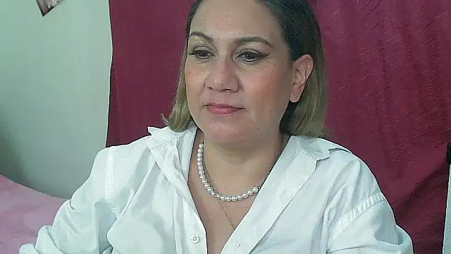 yayita_mature from StripChat