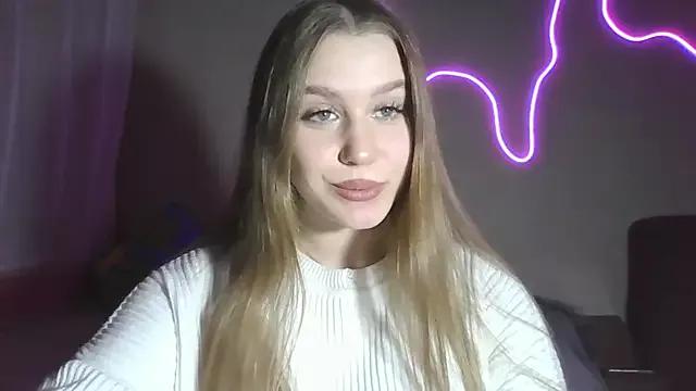 Try the hottest girls free webcams as they get au naturel and get naked fulfilling your nuttiest whims.