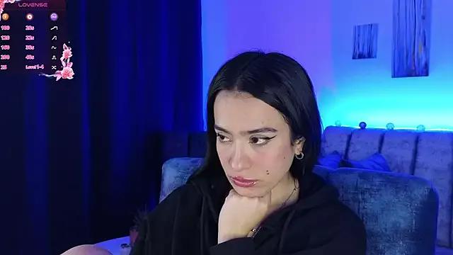 ZaraDames_ from StripChat